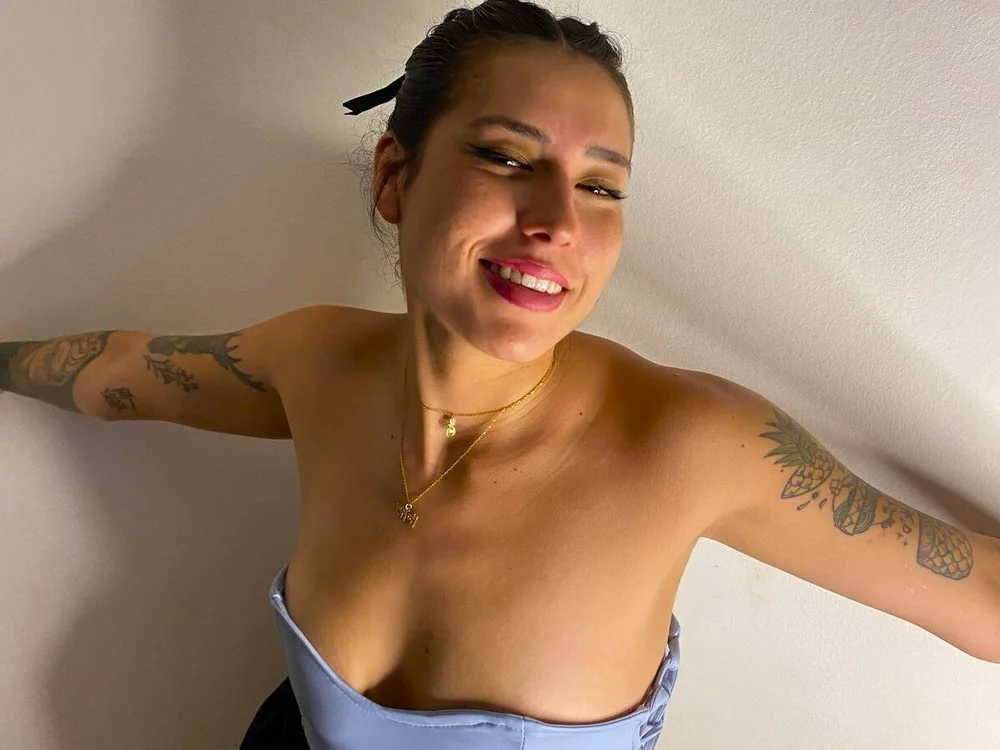 Deisy_Patherson_CS' Offline XXX Chat