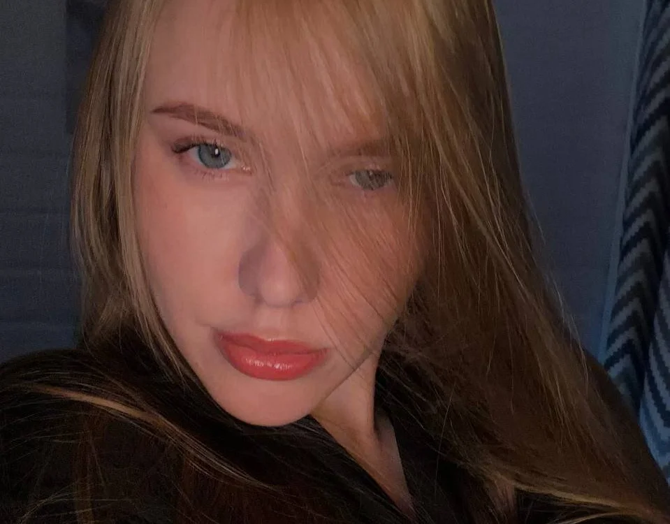 DaisyGulston's Offline XXX Chat