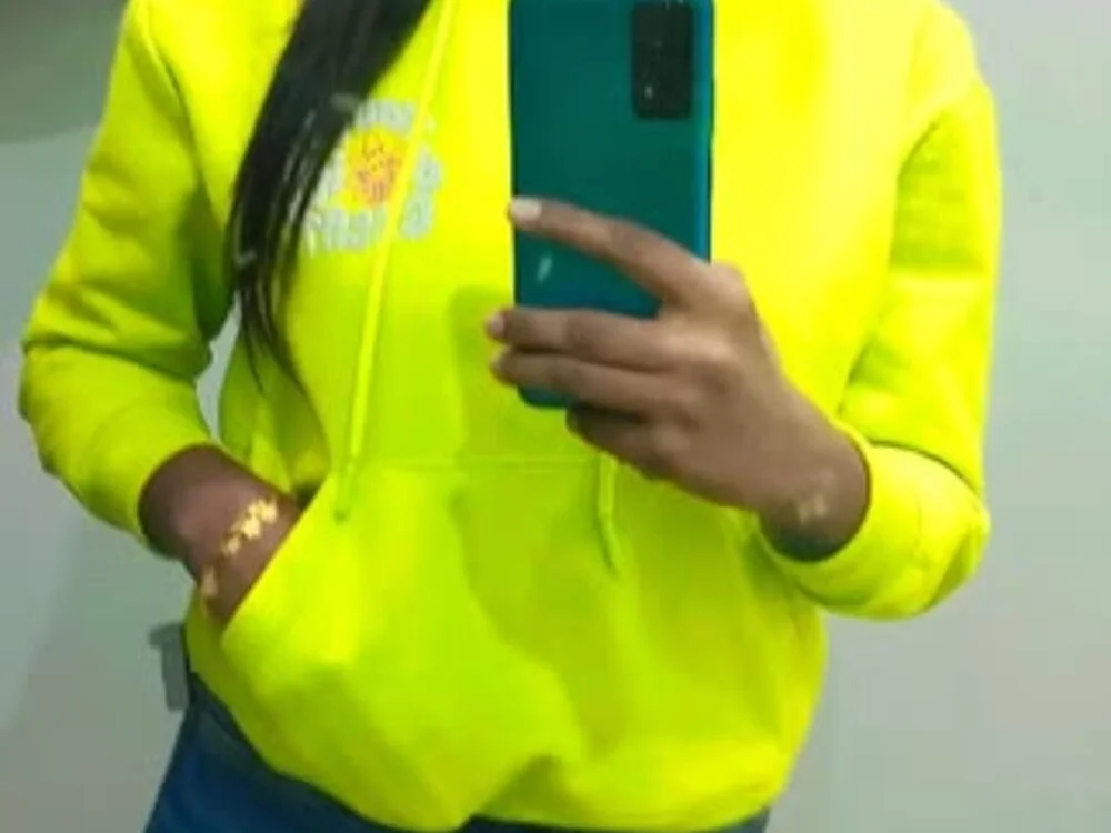 Parya_109 Chat XXX offline