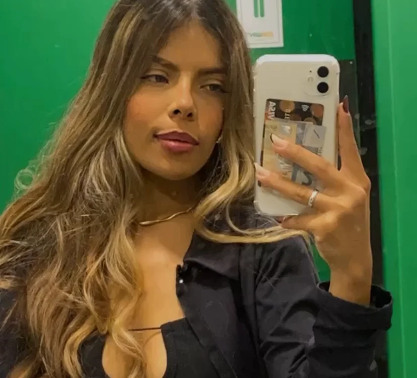 Yasmim01's Offline Chat Room