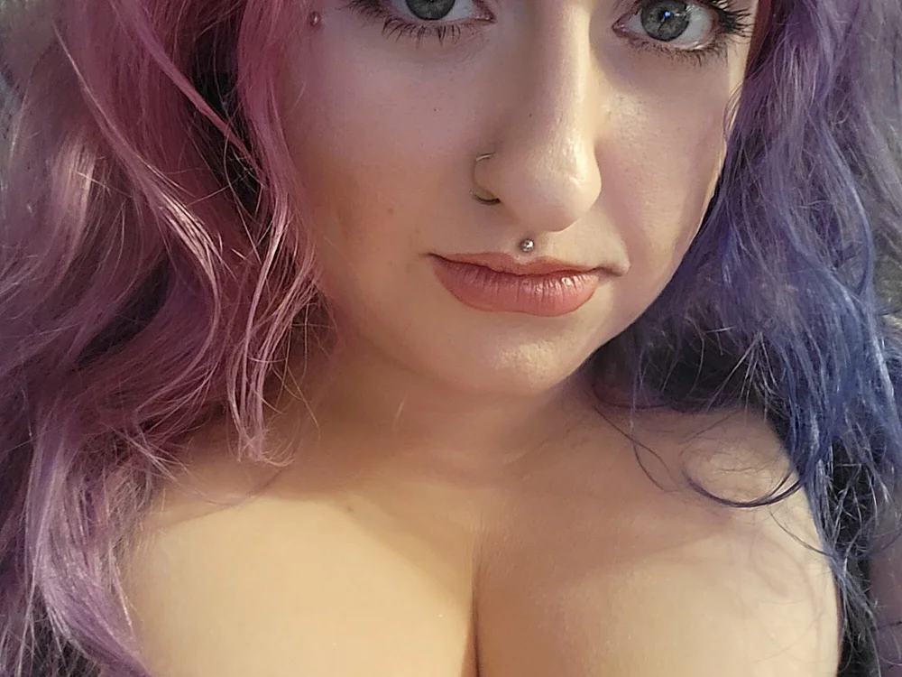 mistressmishy69's Offline Chat Room