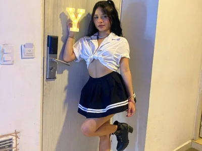 Mellanie_Ruiz_ - Girl 