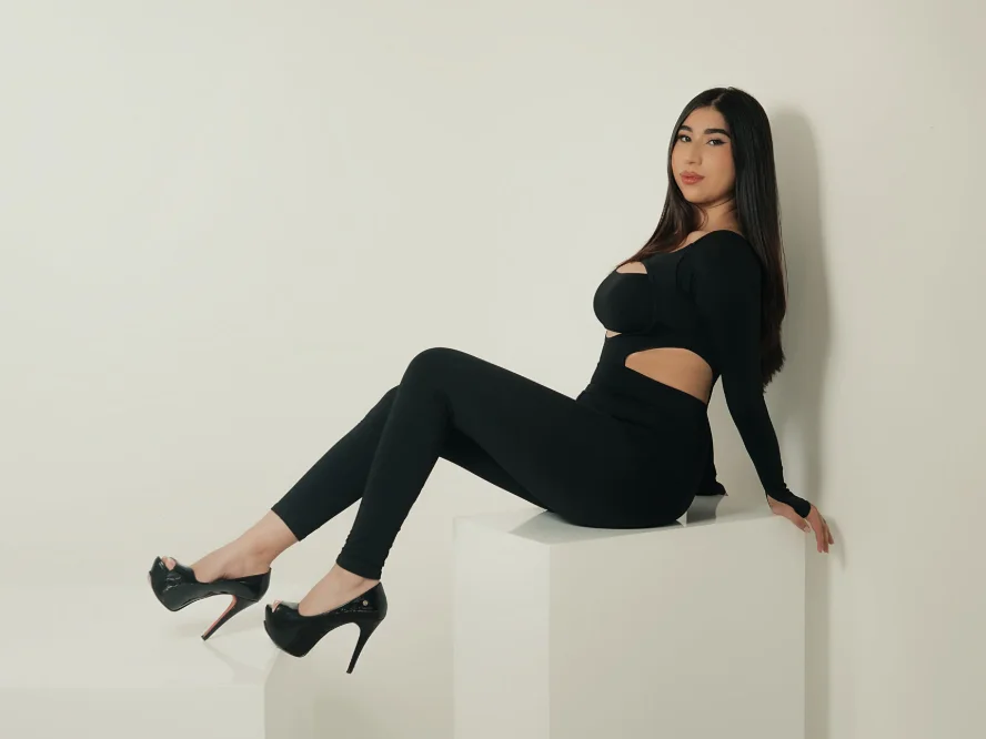 Офлайн-чат XXX MayaMoretti_