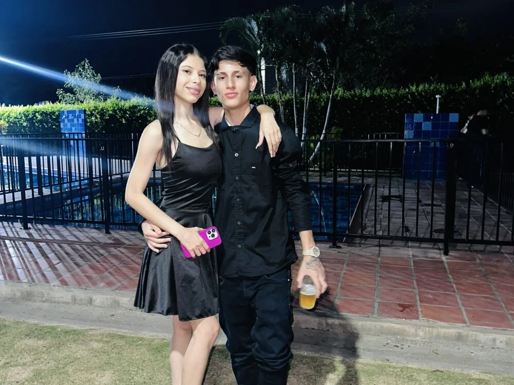 Juanandsophia69 Offline XXX-Chat