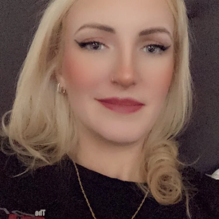 Barbiebadddd's Offline Chat Room