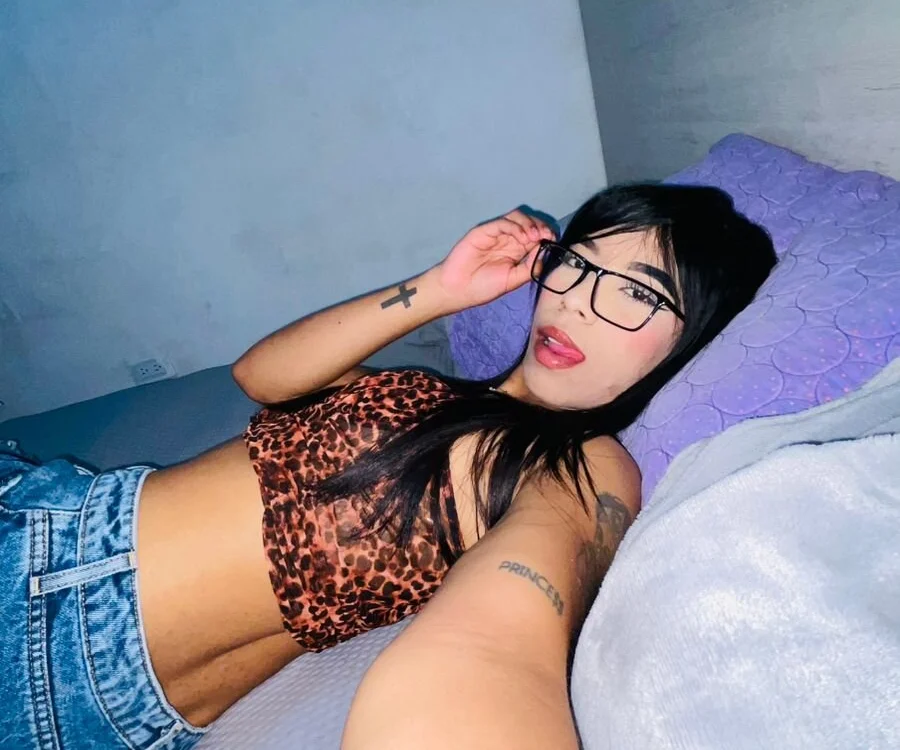 Alina_Baraz's Offline XXX Chat