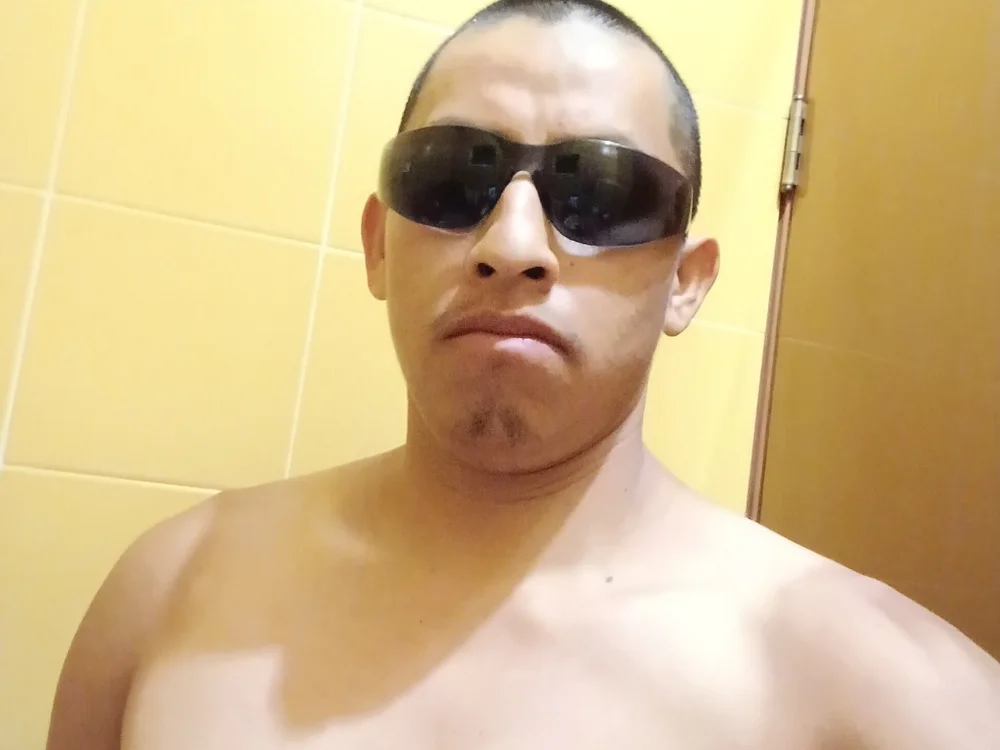 mike19933 Offline XXX-Chat