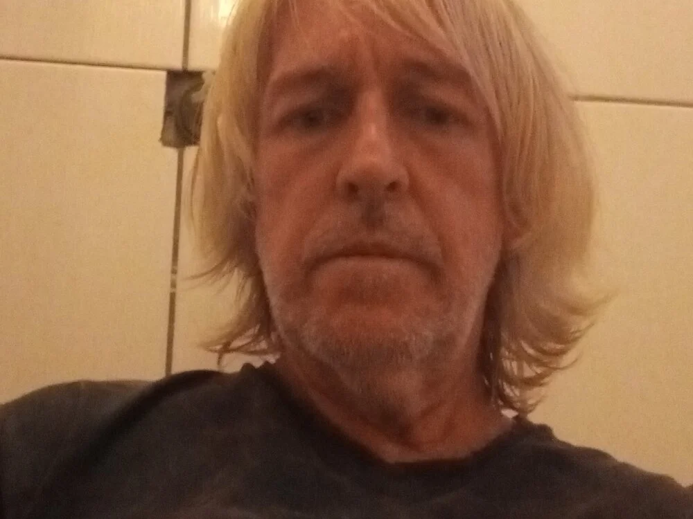 MrCrisgostoso: офлайн-секс-чат