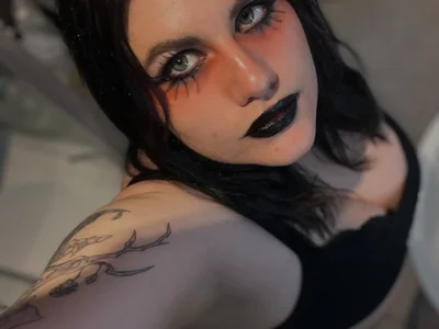 GothSuccubusBabe profile