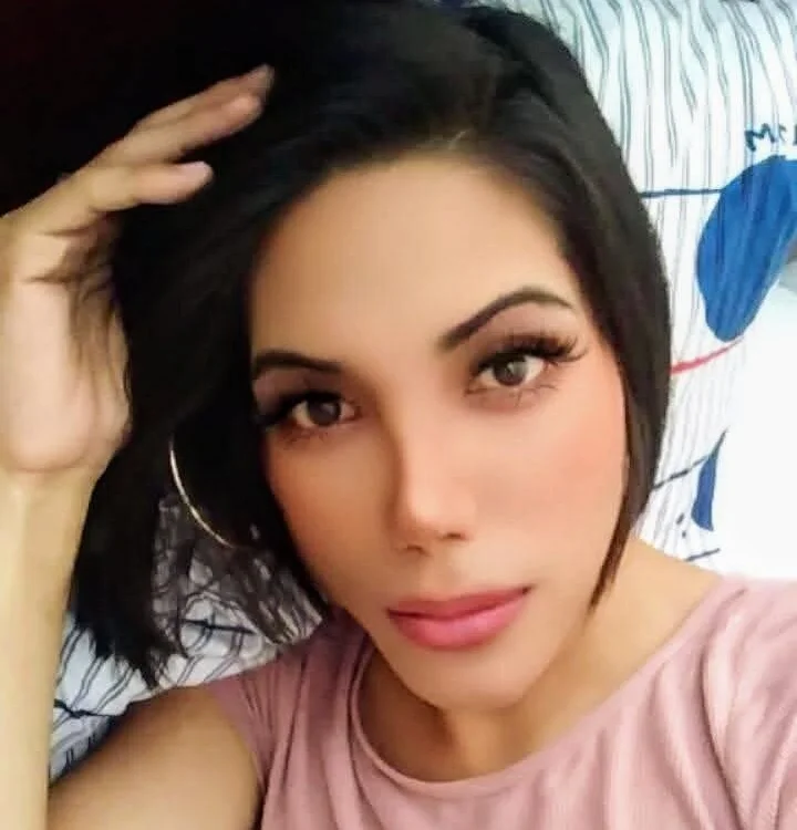 Vickyreyna's Offline Chat Room
