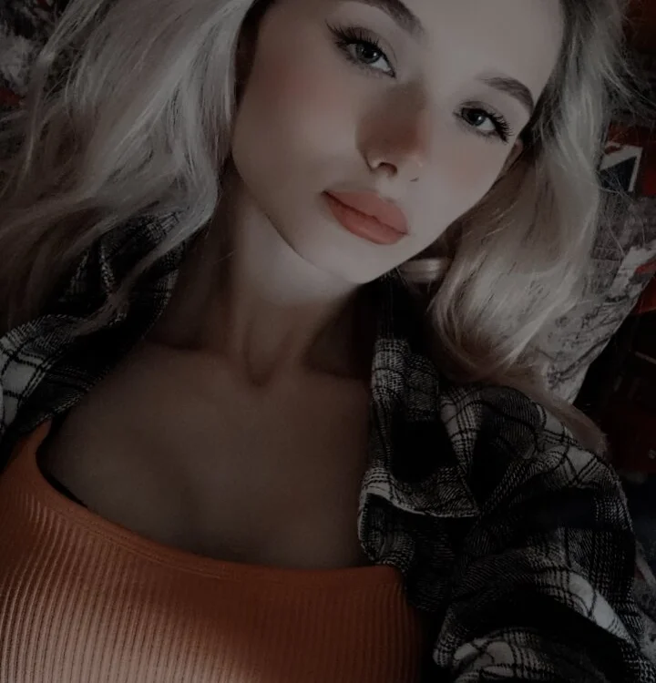 DoreenRenny offline chatrum