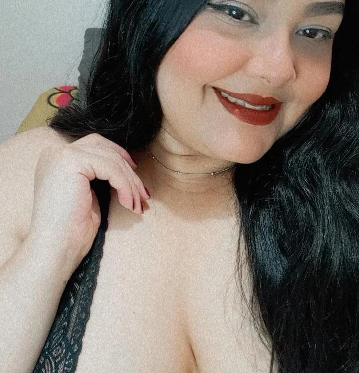 AliciaFiore_ offline chatrum