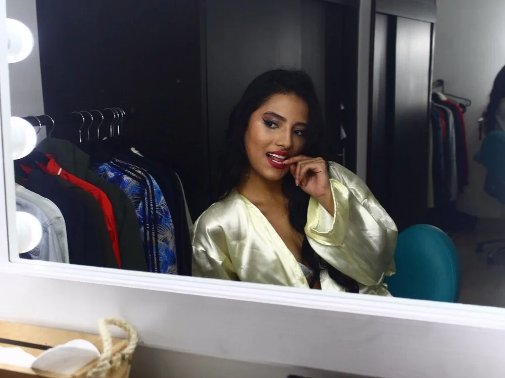 LaurenCarter's Offline Chat Room