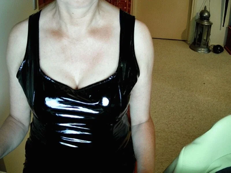 Kinkikiki's Offline XXX Chat