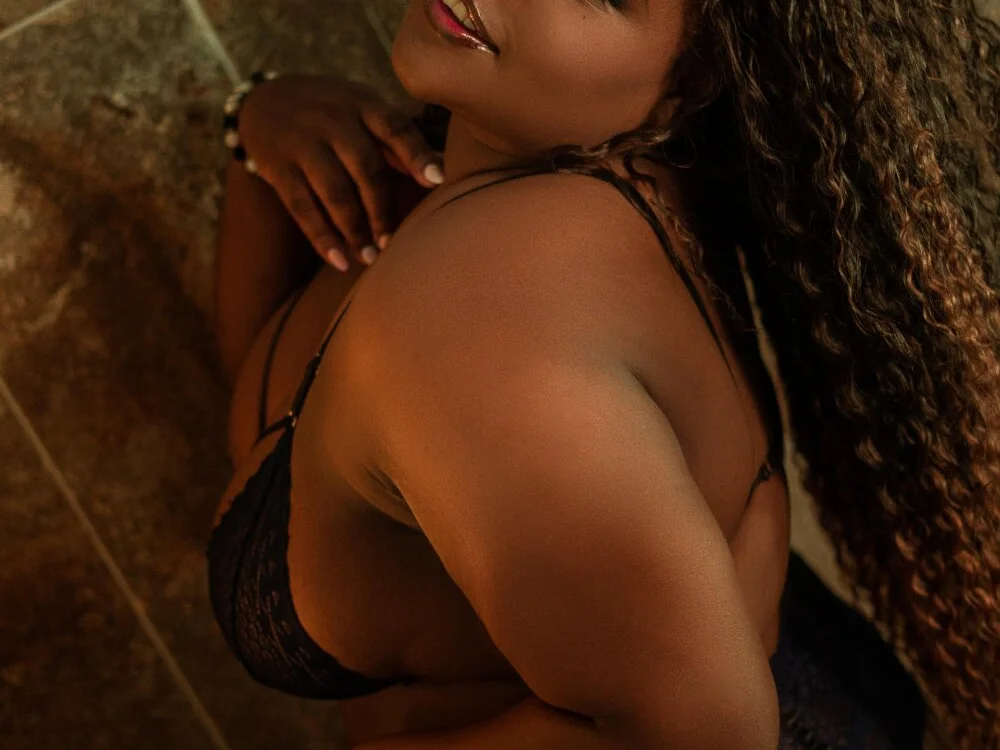 YeminaLeman Offline XXX-chat