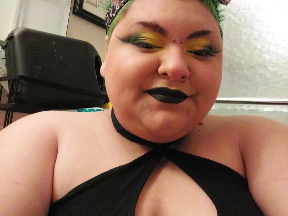 chubbyviolet's Offline Chat Room