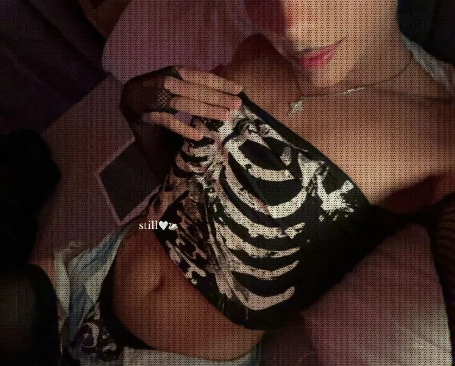sue___0 Chat XXX offline