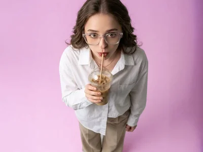 yoyogirlx - striptease