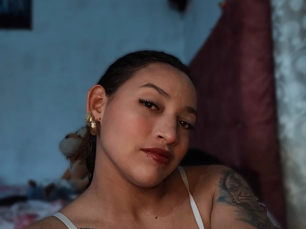 Noxiepetite's Offline XXX Chat