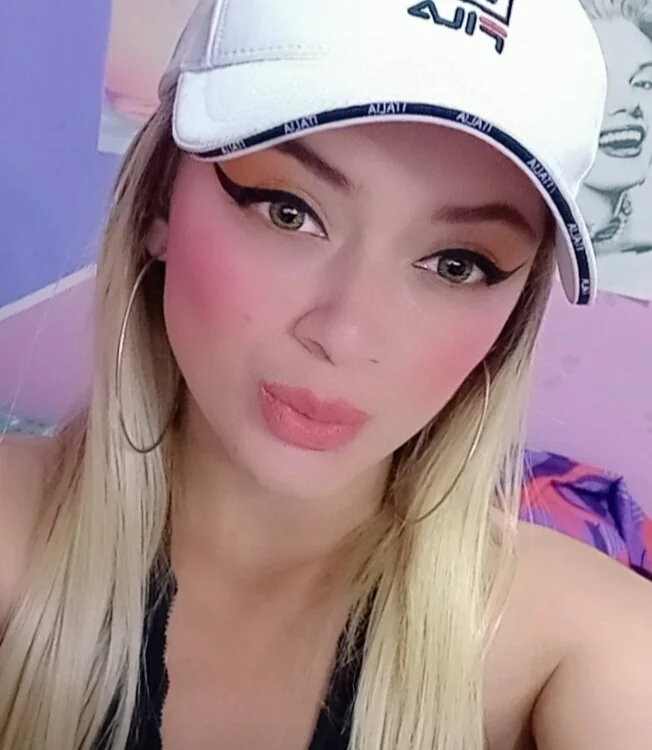 AllisonTaylor2_'s Offline Chat Room