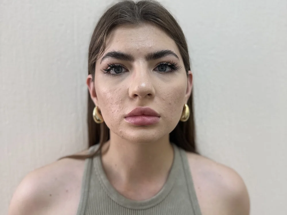 MariamEmily's Offline Chat Room