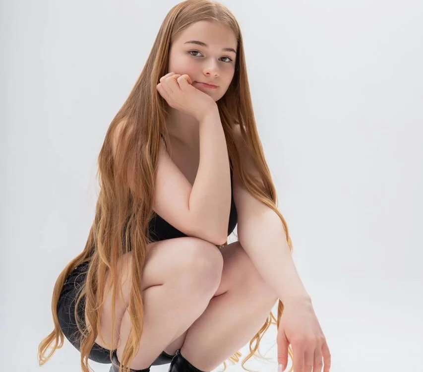 Offline XXX chat modela EffieFruin