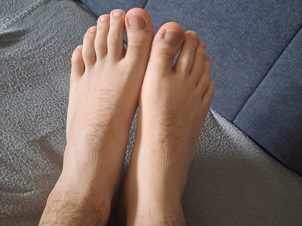 croboyfeet2000 offline chatrum