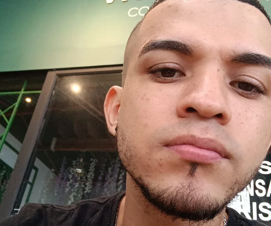 Ethan_Collins_S' Offline Chat Room