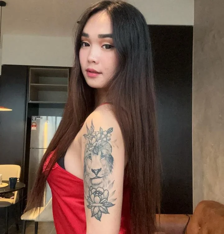 FrancineSimonCumのオフラインXXXチャット