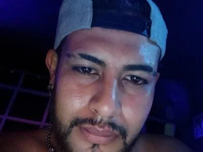 Puuuygv Male Smoke Striptease Cam