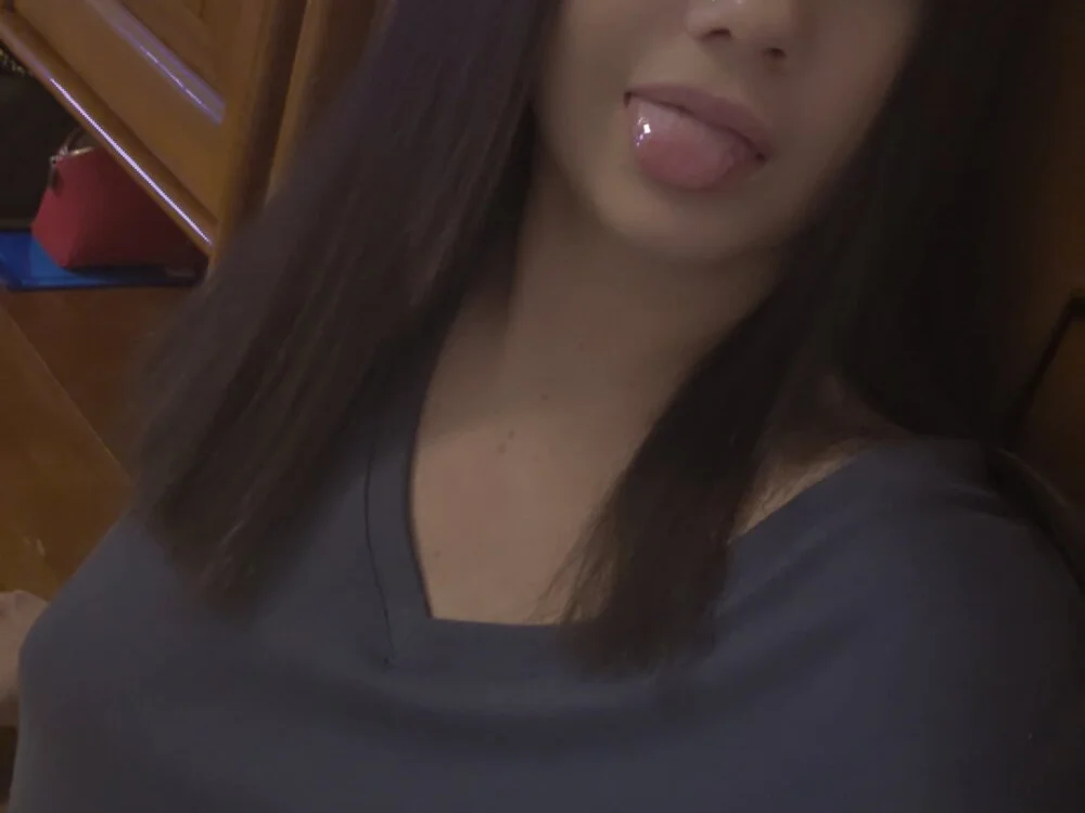 Roxie_Anne 现场XXX聊天