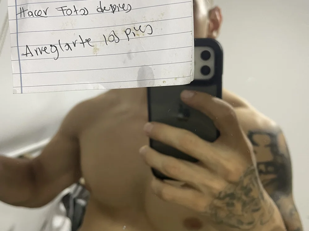 Mikevargas03 Offline XXX-chat