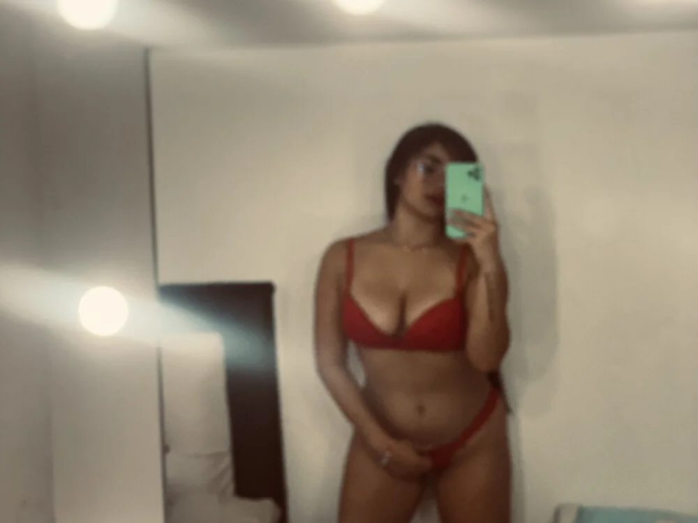 CRISTALEVANS2511's Offline XXX Chat