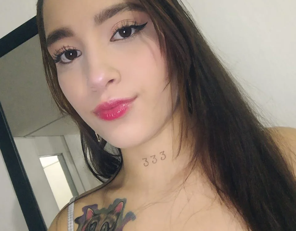 PrincessChloe_'s Offline Chat Room