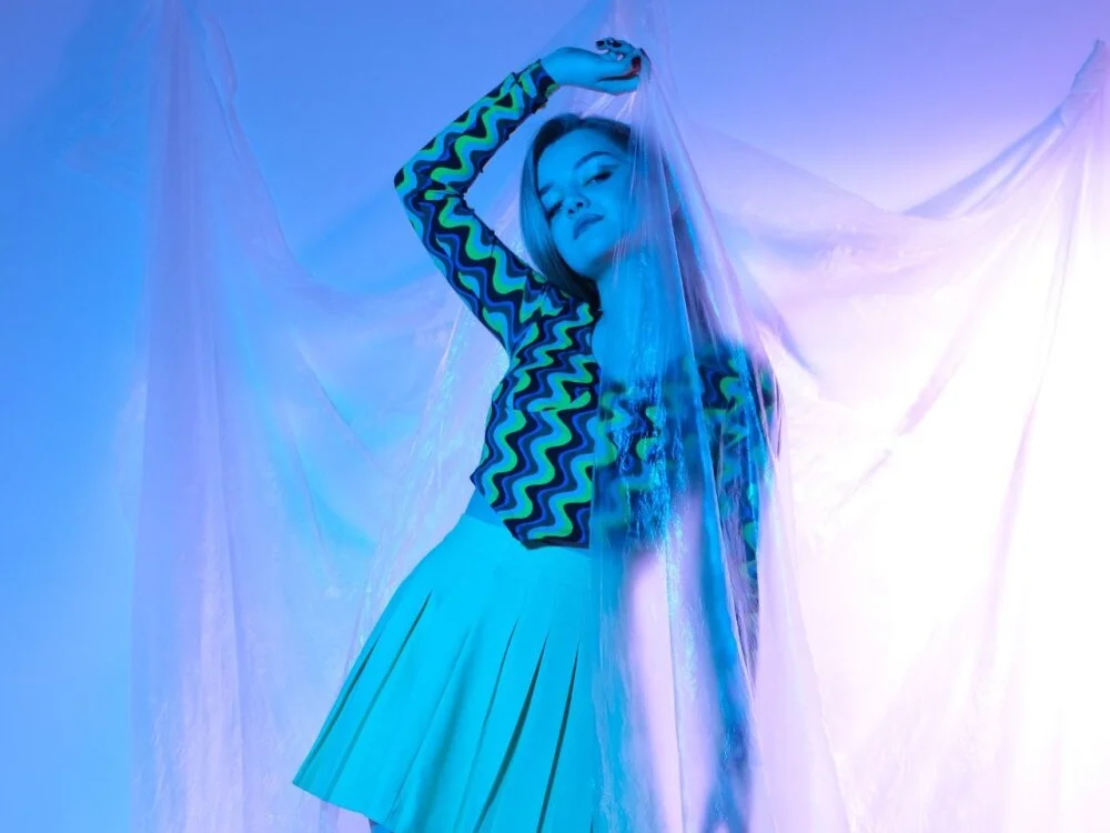 CecilyTouma: офлайн-секс-чат