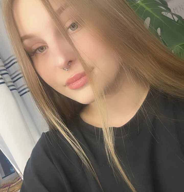 TinaSahack's Offline XXX Chat