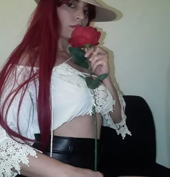 LenaZavaroni's Offline XXX Chat