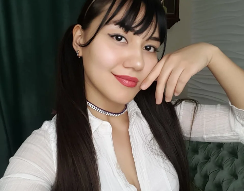 alisha_san's Offline Chat Room