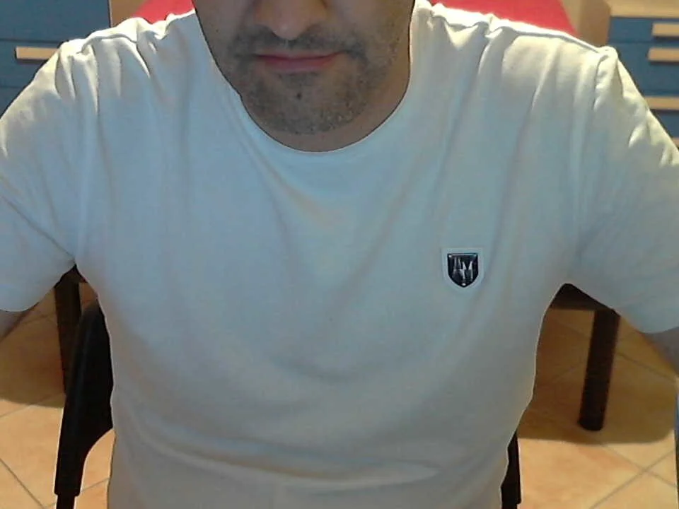 sognatore_69 Offline XXX Chat