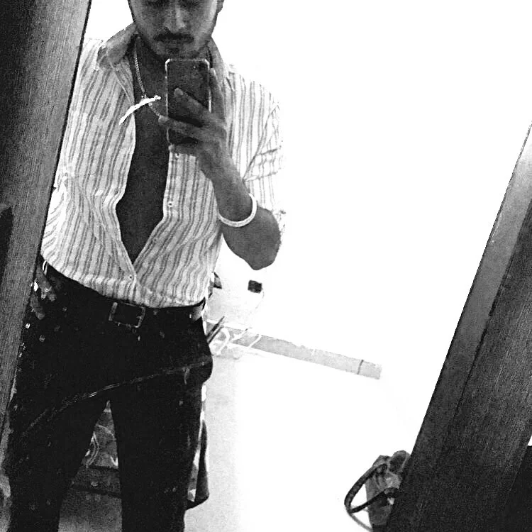 Adenrajput 離線 XXX 聊天