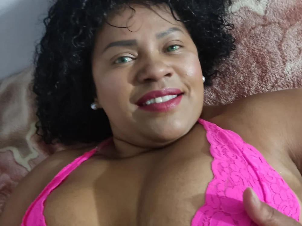 Cacaubombon's Offline Chat Room