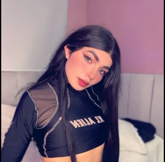 Tommy_Lovee Adlı Modelin Çevrimdışı XXX Sohbeti