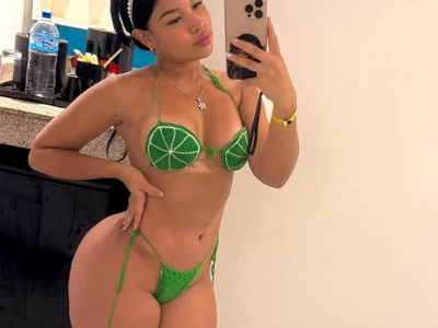 Adriana_crof profile