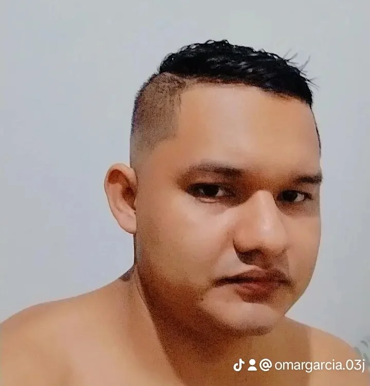 bastidas28 Chat XXX offline