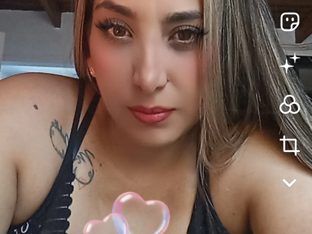 candelitafugaz's Offline Chat Room