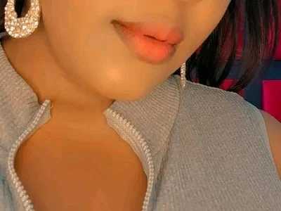 Thasha8 on StripChat