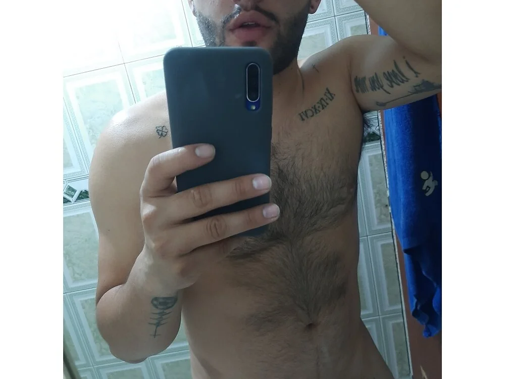 Chat +18 off-line de robertlucy15