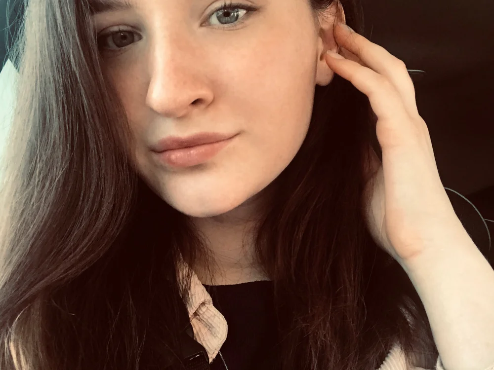Alenamrr's Offline Chat Room