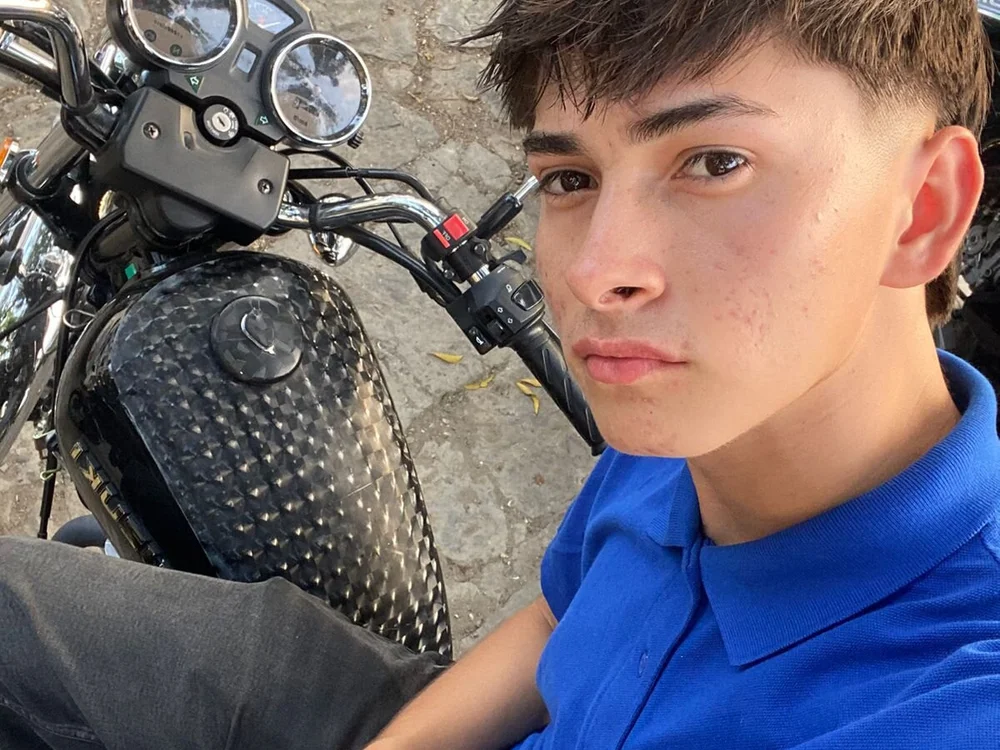 damiancam1 cam model