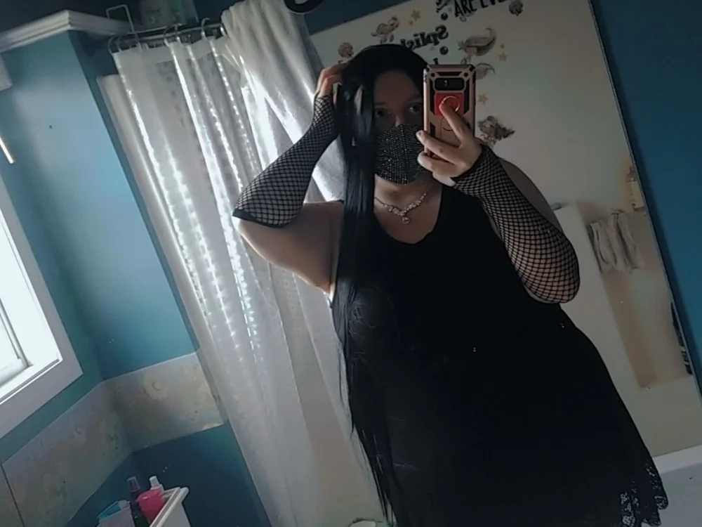 BellaRose918's Offline Chat Room